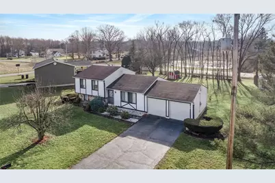 15 Clubhouse Drive, West Middlesex Boro, PA 16159 - Photo 1