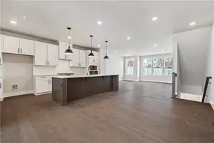 105 Breckenridge Ct, Cranberry Township, PA 16066 - Photo 4