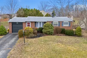 204 Quail Dr, Hempfield Township, PA 15601 - Photo 1