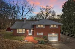 612 Orchard Hill Dr, Pittsburgh, PA 15238 - Photo 1