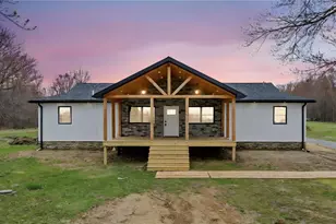 3356 Harlansburg Rd, New Castle, PA 16101 - Photo 1