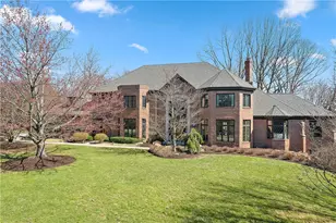 7 Meadowood Dr, Pittsburgh, PA 15215 - Photo 1