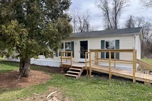 129 Woodland Acres Ln, Rostraver, PA 15012 - Photo 1