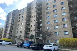 1400 Smokey Wood Dr, Pittsburgh, PA 15218 - Photo 1