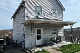 446 5th St, Donora, PA 15033 - Photo 1