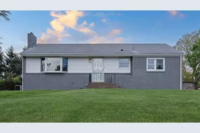 110 Mary Vue St, Ross Twp, PA 15237 - Photo 1