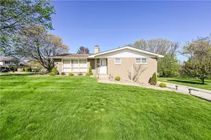 626 Woodburn Ln, Hempfield Township, PA 15601 - Photo 1