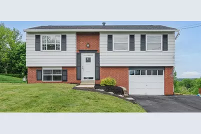 202 Win Ridge Dr, Moon/Crescent Twp, PA 15108 - Photo 1