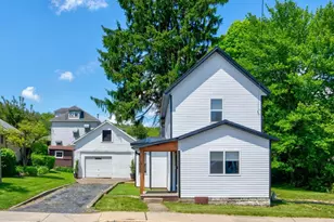 28 Line Ave, Ellwood City, PA 16117 - Photo 1