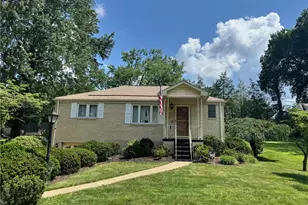 527 Glenrock Dr, Bethel Park, PA 15102 - Photo 1