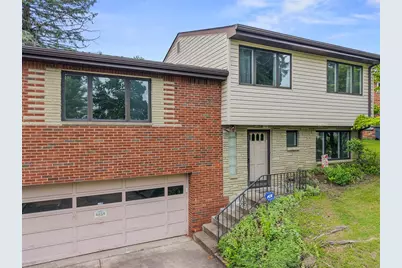 6858 Ridgevue Dr, South Park, PA 15236 - Photo 1