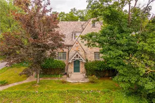 2 Crescent Dr, Pittsburgh, PA 15228 - Photo 1