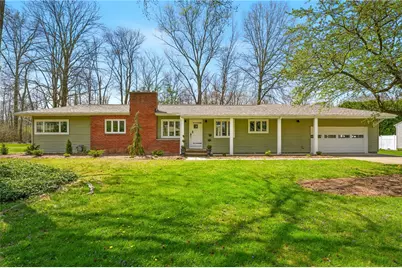 385 Vogan Dr, Mercer Boro, PA 16137 - Photo 1