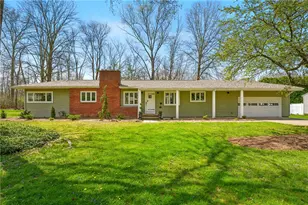 385 Vogan Dr, Mercer Boro, PA 16137 - Photo 1