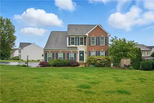 923 Arberdeen Dr, Hempfield Township, PA 15601 - Photo 1