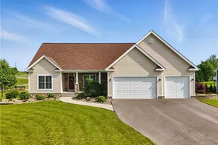 112 Savannah Dr, Lancaster Township, PA 16037 - Photo 1