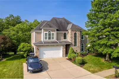 621 Columbia Ct, Adams Township, PA 16046 - Photo 1