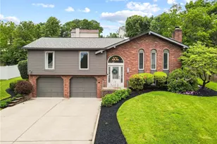 208 Lynn Ann Dr, Pittsburgh, PA 15068 - Photo 1