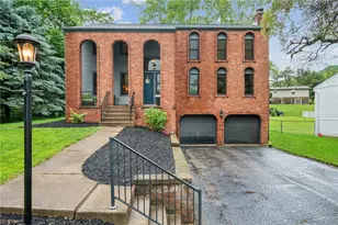 576 Shumaker Dr, Monroeville, PA 15146 - Photo 1