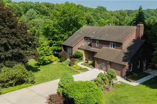 404 Pine Villa Dr, Pittsburgh, PA 15044 - Photo 1