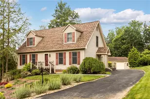 4 Pleasant Grove Dr, Patterson Heights, PA 15010 - Photo 1