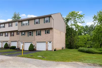 130 Pine Ct, Pittsburgh, PA 15239 - Photo 1