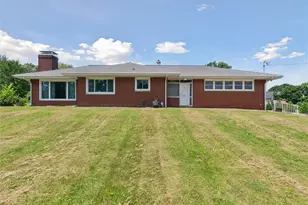 410 Blackhawk Rd, Chippewa Township, PA 15010 - Photo 1