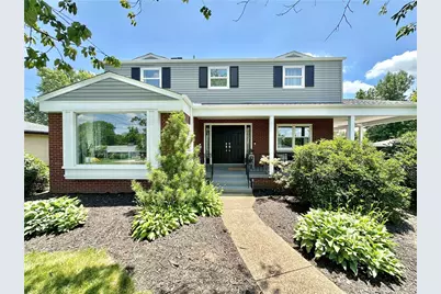2467 Broadlawn Dr, St Clair, PA 15241 - Photo 1
