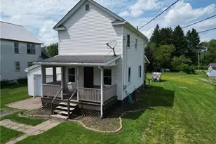 125 Clay St, Marion Township, PA 16020 - Photo 1