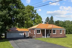 389 Mercer Rd, Hempfield Township, PA 16125 - Photo 1