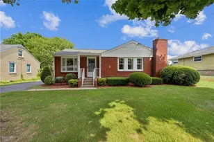 1512 Woodlawn Dr, Latrobe, PA 15650 - Photo 1