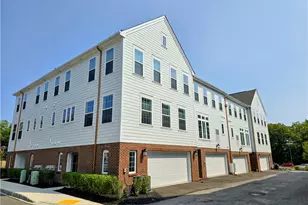 804 Gillian Ln, Cranberry Township, PA 16066 - Photo 1