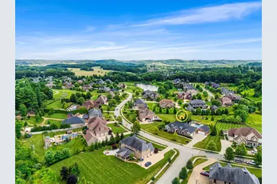 128 Majestic Dr, Cranberry Township, PA 16046 - Photo 1