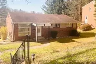 242 Elias Dr, Pittsburgh, PA 15235 - Photo 1