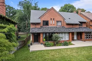 5671 Beacon St, Pittsburgh, PA 15217 - Photo 1