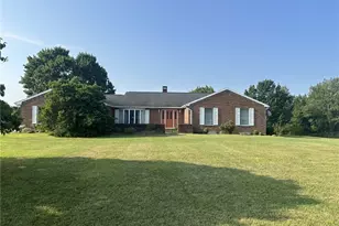1748 Freeport Rd, North Buffalo Township, PA 16201 - Photo 1