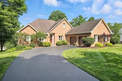 13 Kings Ln, Pine Township, PA 16127 - Photo 1