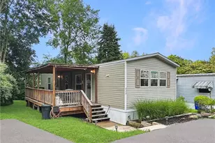 626 Newport Ln, Imperial, PA 15126 - Photo 1