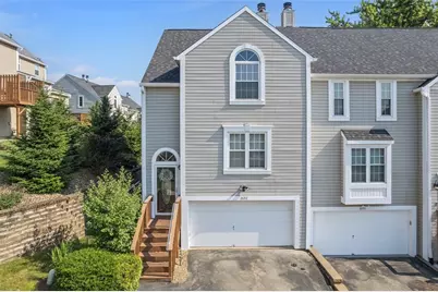 2692 Hunters Point Dr, Pittsburgh, PA 15090 - Photo 1