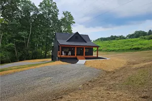 120 Spring Run Rd, Center Township, PA 16001 - Photo 1