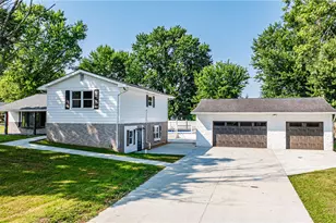 527 S Market St, Carmichaels-Cumberland, PA 15320 - Photo 1