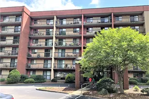 1987 Centurion Dr, Pittsburgh, PA 15221 - Photo 1