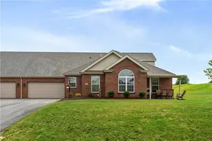 1053 Carriage Ln, Clinton Township, PA 16056 - Photo 1