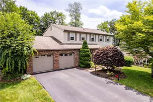 612 Westchester Dr, Hempfield Township, PA 15601 - Photo 1