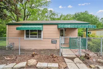 134 Hamilton Dr, Pittsburgh, PA 15235 - Photo 1