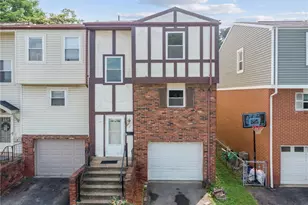 7 McKinley Square, Coraopolis, PA 15108 - Photo 1