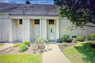 8 Ridgemead Fields Dr, Pittsburgh, PA 15147 - Photo 1