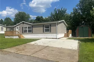 112 Marylynn Ln, Adams Township, PA 16059 - Photo 1