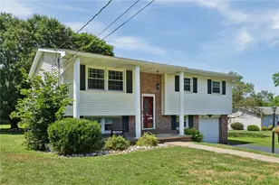 209 Catalina Dr, Neshannock Township, PA 16105 - Photo 1