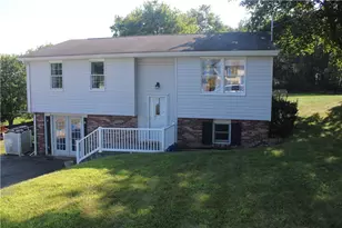 311 Chestnut Dr, Center Township, PA 16001 - Photo 1